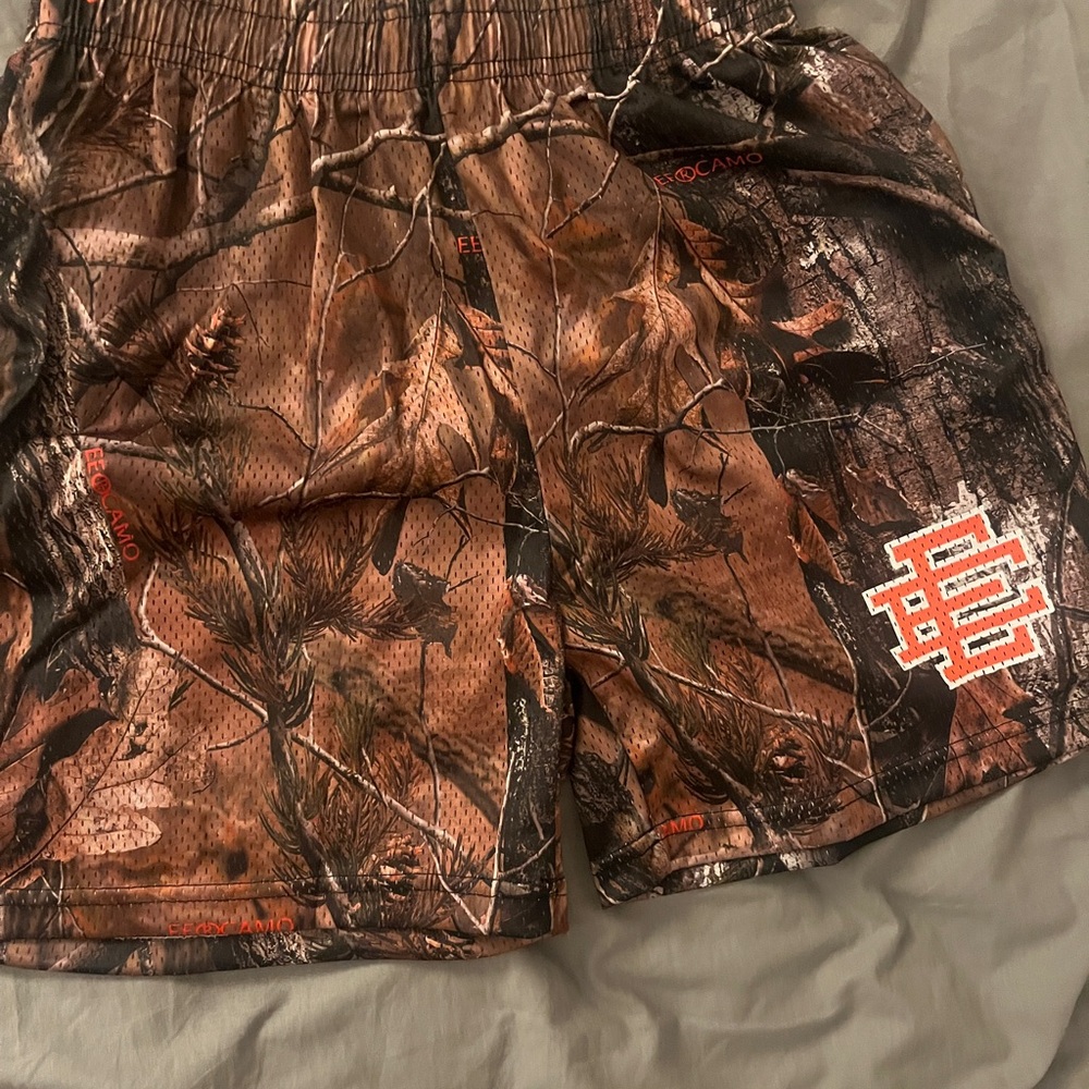 Eric Emanuel Camouflage Men Shorts - Picture 2 of 4